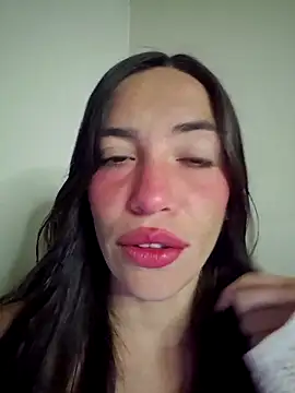 Snapshot of loveuu-bae chatting on November 26, 2025, 1:06 am loveuu-bae online show from November 26, 2025, 1:06 am