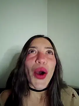 loveuu-bae online show from February 19, 2026, 1:56 am