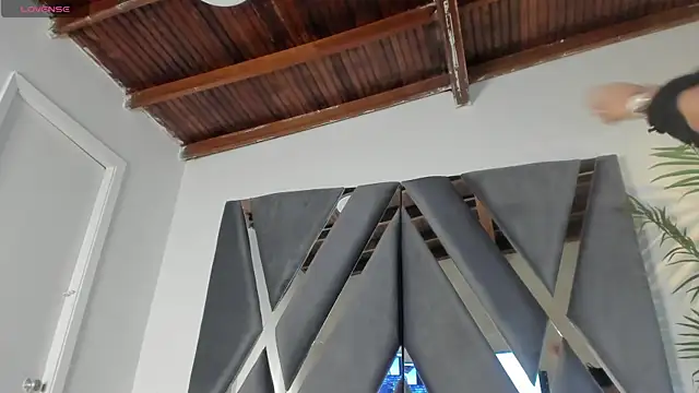 Snapshot of moonsweet1 chatting on January 20, 2025, 6:32 pm moonsweet1 online show from January 20, 2025, 6:32 pm