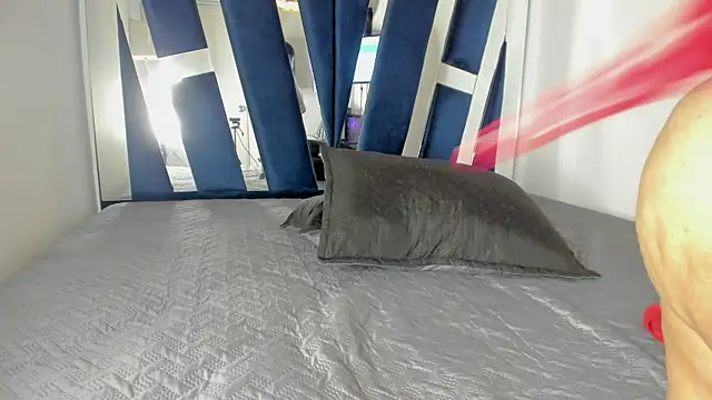 Snapshot of moonsweet1 chatting on March 18, 2025, 6:26 pm moonsweet1 online show from March 18, 2025, 6:26 pm