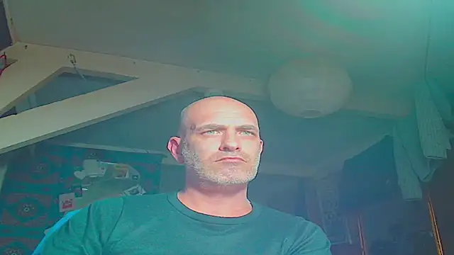 Snapshot of maxhard77 chatting on May 13, 2026, 10:17 pm maxhard77 online show from May 13, 2026, 10:17 pm