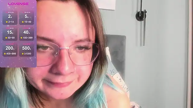 Snapshot of MilaniaCute chatting on October 27, 2025, 4:22 pm MilaniaCute online show from October 27, 2025, 4:22 pm