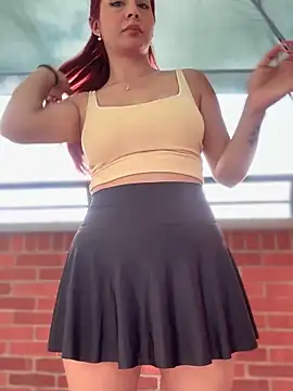 LINDA PATTY94 online show from January 9, 2025, 7:50 pm