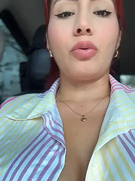 LINDA PATTY94 online show from February 13, 2025, 7:31 pm