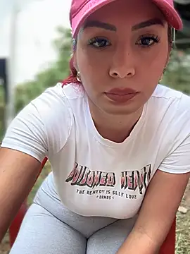 LINDA PATTY94 online show from March 8, 2025, 2:51 pm