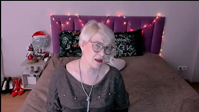 sabrinamacmarren online show from January 8, 2026, 2:41 pm