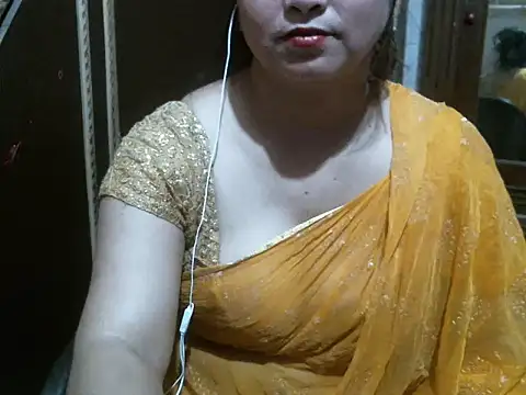 Snapshot of UrsMansi chatting on May 12, 2026, 3:25 am UrsMansi online show from May 12, 2026, 3:25 am