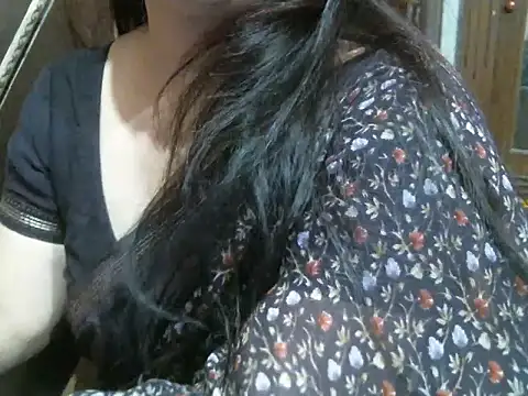 Snapshot of UrsMansi chatting on May 17, 2026, 8:16 pm UrsMansi online show from May 17, 2026, 8:16 pm