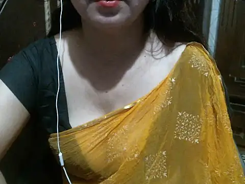 Snapshot of UrsMansi chatting on May 28, 2026, 10:51 pm UrsMansi online show from May 28, 2026, 10:51 pm