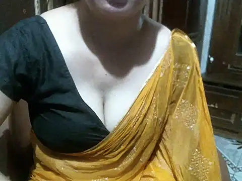 Snapshot of UrsMansi chatting on July 17, 2026, 3:02 am UrsMansi online show from July 17, 2026, 3:02 am