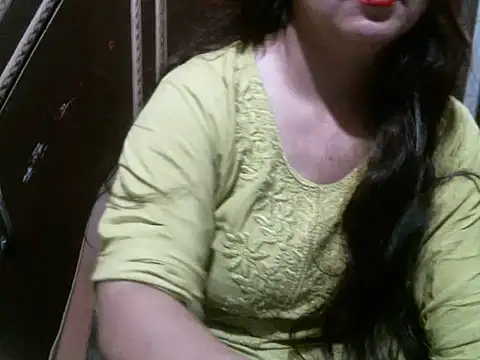 Snapshot of UrsMansi chatting on July 24, 2026, 3:37 am UrsMansi online show from July 24, 2026, 3:37 am