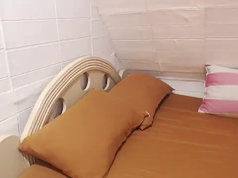 adorabletrans69xx online show from April 3, 2026, 3:32 pm