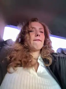 Snapshot of MariiD chatting on October 17, 2025, 8:50 am MariiD online show from October 17, 2025, 8:50 am