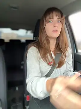 Snapshot of MariiD chatting on October 31, 2025, 7:53 am MariiD online show from October 31, 2025, 7:53 am