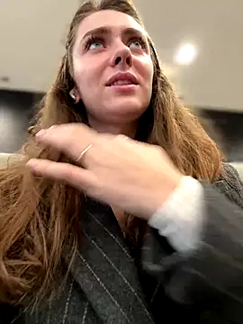 MariiD online show from December 19, 2025, 10:11 am