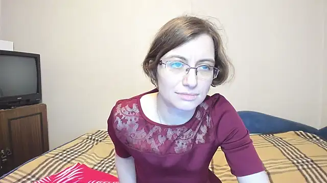 MarilynDream online show from February 22, 2025, 10:42 pm