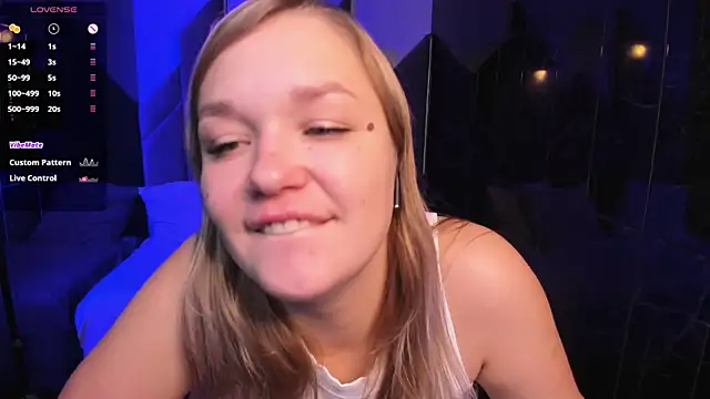 BellaDreamy online show from October 1, 2025, 1:39 pm