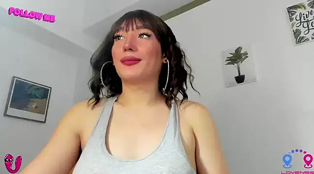 hottycrishina online show from January 9, 2025, 7:42 am