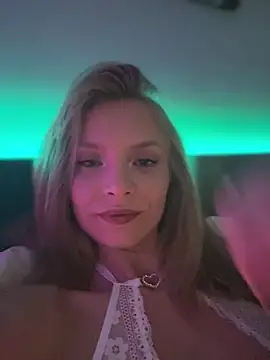 AnastasiaAniess online show from January 6, 2025, 8:28 pm