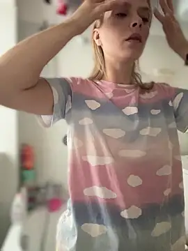 AnastasiaAniess online show from October 29, 2025, 7:32 am