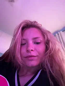 AnastasiaAniess online show from April 2, 2026, 7:00 pm