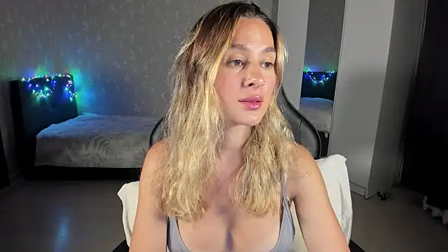 Snapshot of EllaFresh chatting on July 26, 2026, 9:00 pm EllaFresh online show from July 26, 2026, 9:00 pm