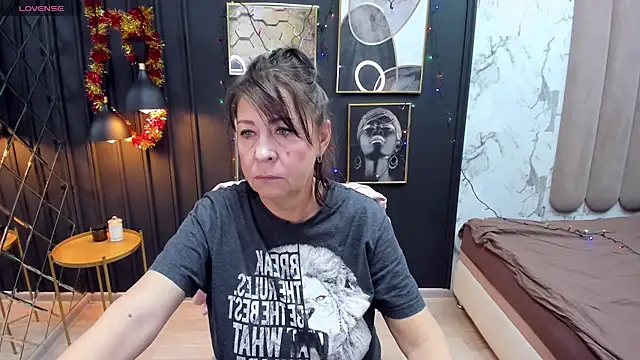 LindaPassionate online show from January 10, 2025, 5:26 am