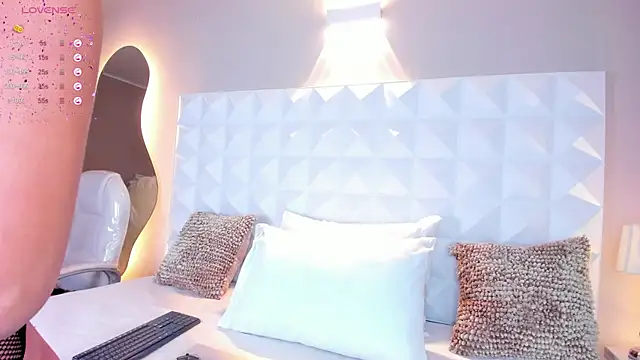 myax evans online show from December 13, 2024, 11:45 am