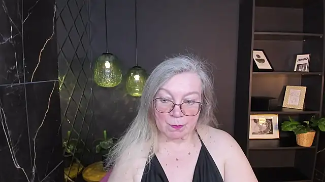 Snapshot of NataliMellow chatting on February 2, 2026, 1:21 pm NataliMellow online show from February 2, 2026, 1:21 pm