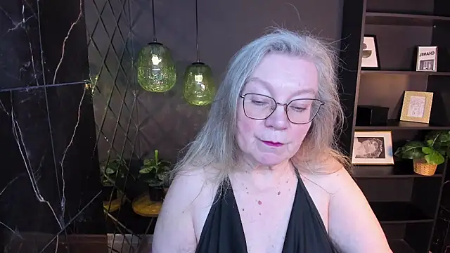 Snapshot of NataliMellow chatting on April 20, 2026, 1:14 pm NataliMellow online show from April 20, 2026, 1:14 pm