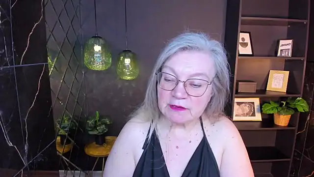 Snapshot of NataliMellow chatting on May 6, 2026, 1:05 pm NataliMellow online show from May 6, 2026, 1:05 pm