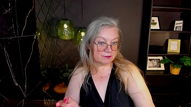 NataliMellow online show from July 14, 2026, 1:17 pm