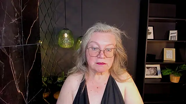 NataliMellow online show from July 23, 2026, 5:44 pm