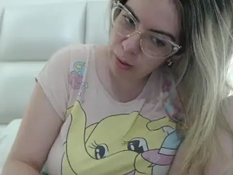 ashlymoon online show from March 21, 2025, 1:13 am