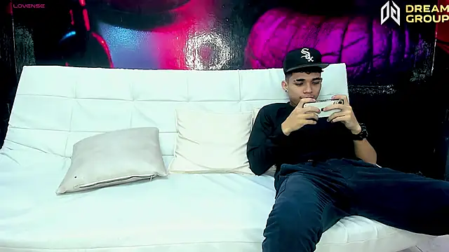 AmazingPartys online show from April 6, 2026, 7:37 pm