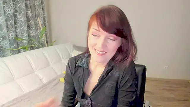 Snapshot of Fritha chatting on March 22, 2025, 9:31 pm Fritha online show from March 22, 2025, 9:31 pm