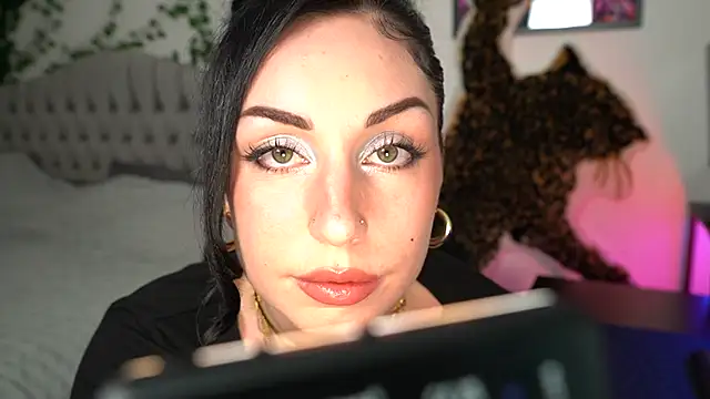 Snapshot of Estherjizz chatting on October 6, 2025, 6:05 pm Estherjizz online show from October 6, 2025, 6:05 pm