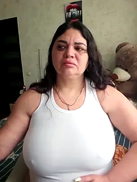 littleRikka online show from April 2, 2026, 7:06 am