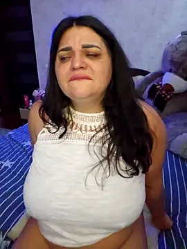 littleRikka online show from April 18, 2026, 7:58 pm