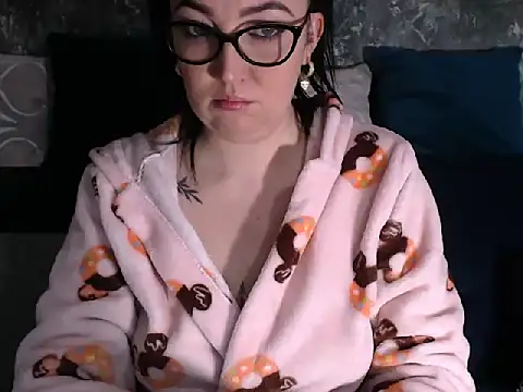 Snapshot of CreamyWetGirl chatting on December 18, 2024, 7:26 am CreamyWetGirl online show from December 18, 2024, 7:26 am