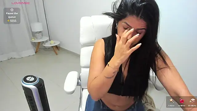 renata t  online show from March 11, 2025, 12:44 am