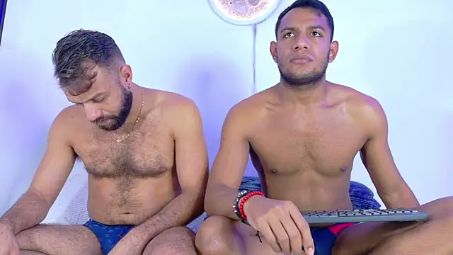 fantastic couple mens online show from September 25, 2025, 7:01 am