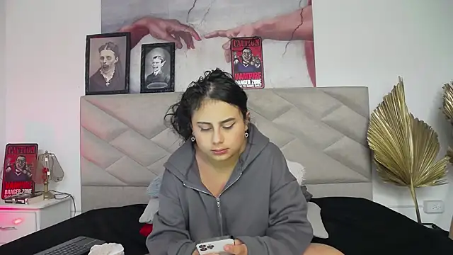 Snapshot of AbbyTaylorr chatting on October 18, 2025, 3:02 pm AbbyTaylorr online show from October 18, 2025, 3:02 pm