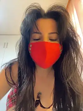 White-Petite online show from April 23, 2026, 12:15 pm