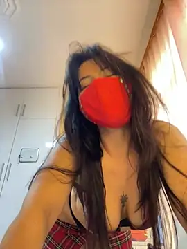 White-Petite online show from April 23, 2026, 12:29 pm