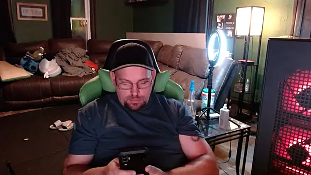 Hunter Largoxh online show from November 24, 2025, 10:53 pm