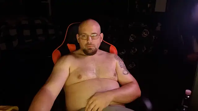 Hunter Largoxh online show from March 13, 2026, 1:45 am