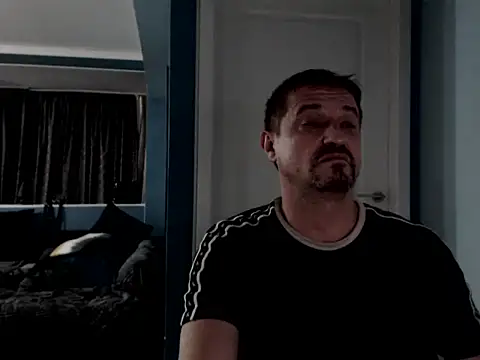 Snapshot of MisterFaithRO chatting on May 8, 2026, 10:48 pm MisterFaithRO online show from May 8, 2026, 10:48 pm