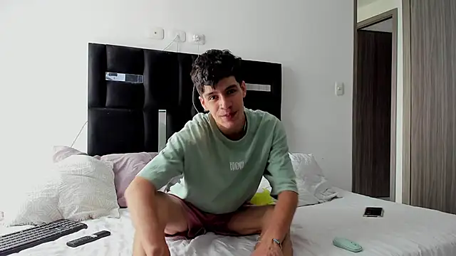 Snapshot of Dimitrixxx__ chatting on January 20, 2025, 2:25 pm Dimitrixxx online show from January 20, 2025, 2:25 pm