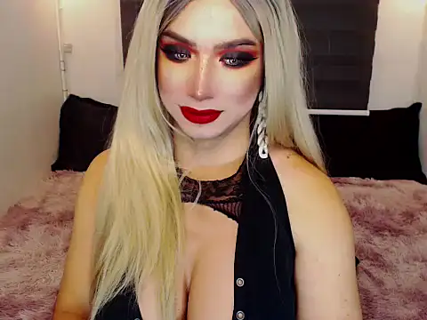 HugeCockDominantXxX online show from April 18, 2026, 7:07 pm